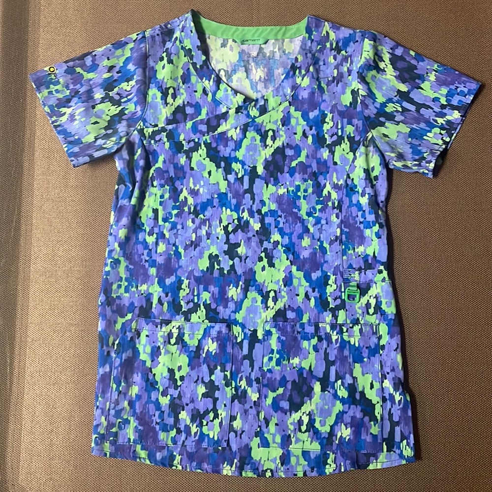 Like new Carhartt Scrub Top - Xs